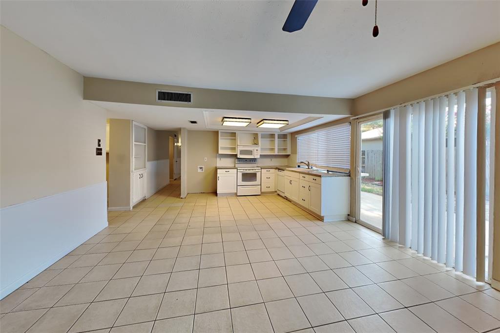 2614 Crestmoor Court