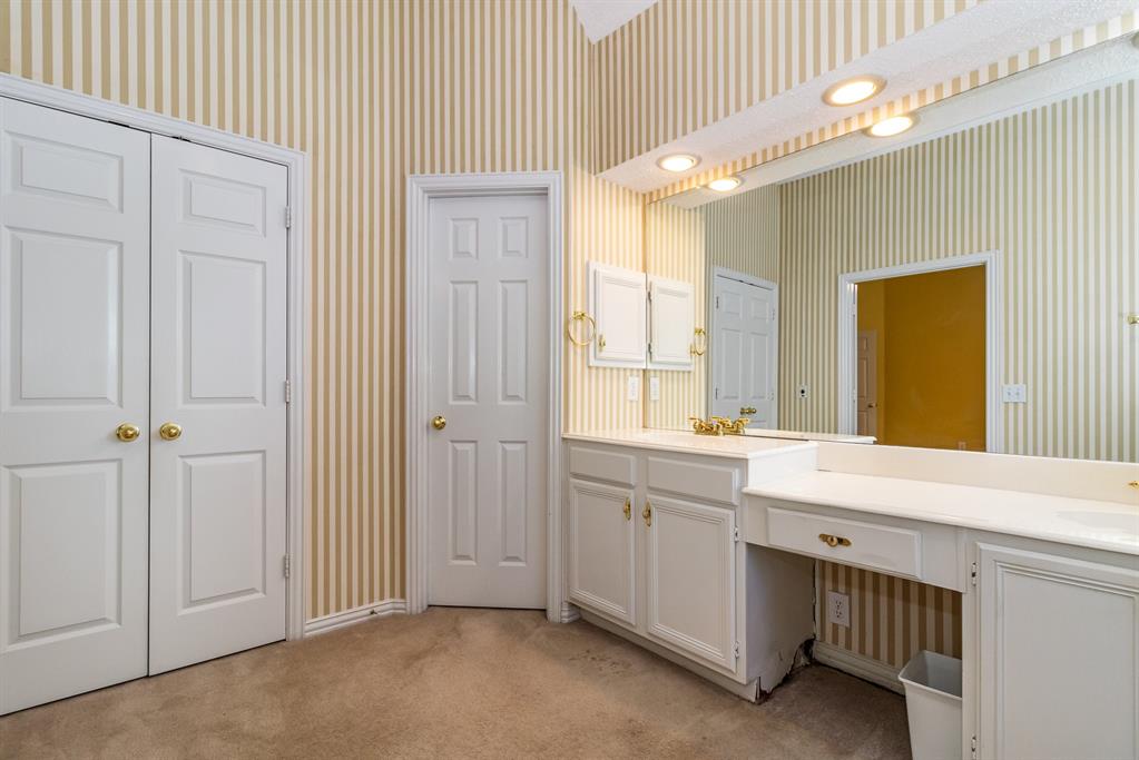 2833 Oleander Drive