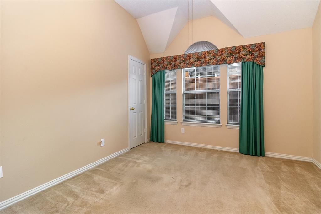 2833 Oleander Drive