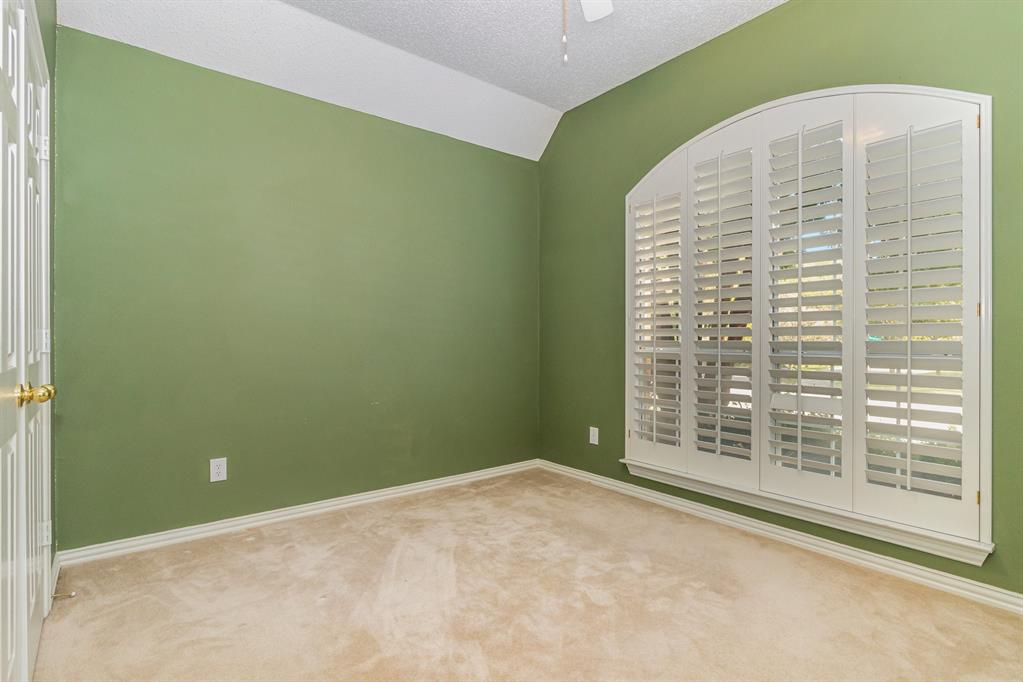 2833 Oleander Drive
