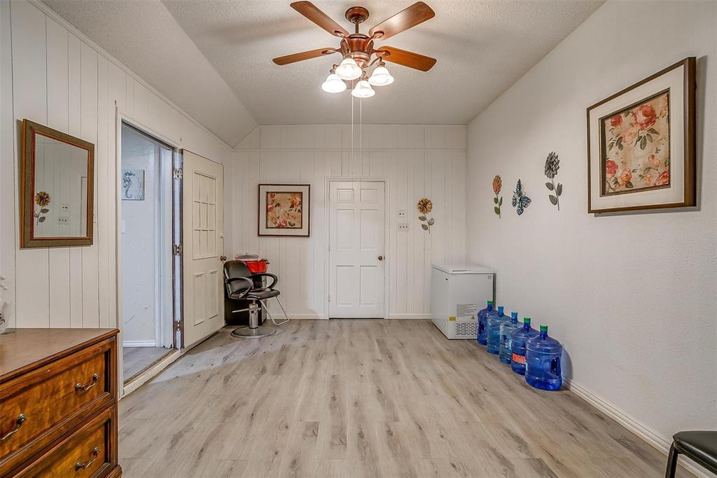 2121 Tarver Road