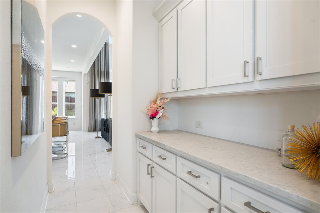 1047 Holford Drive