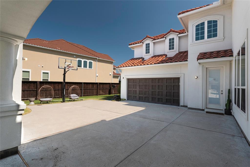 1047 Holford Drive