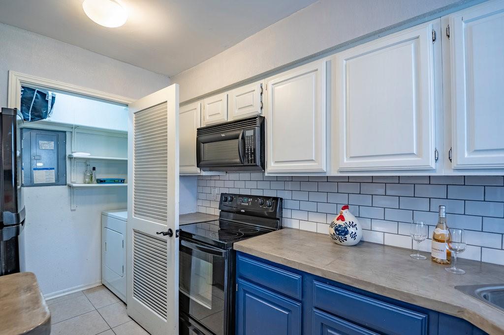 1904 Cloisters Drive, #411