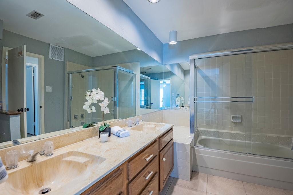 1904 Cloisters Drive, #411