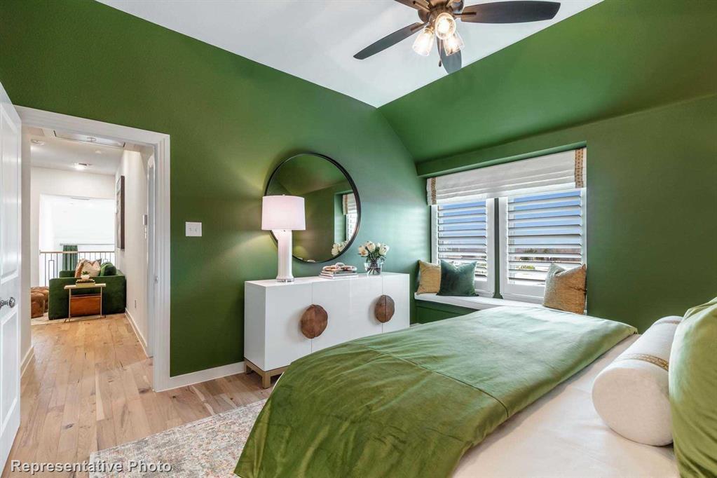 8124 Legacy Oak Drive
