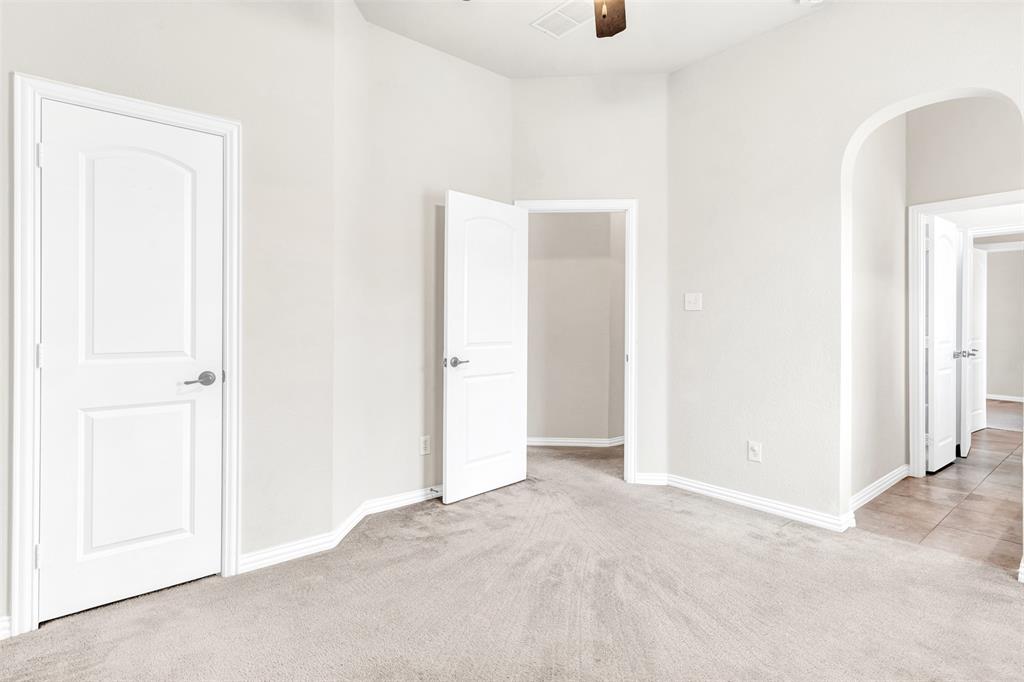 888 Arroyo Lane