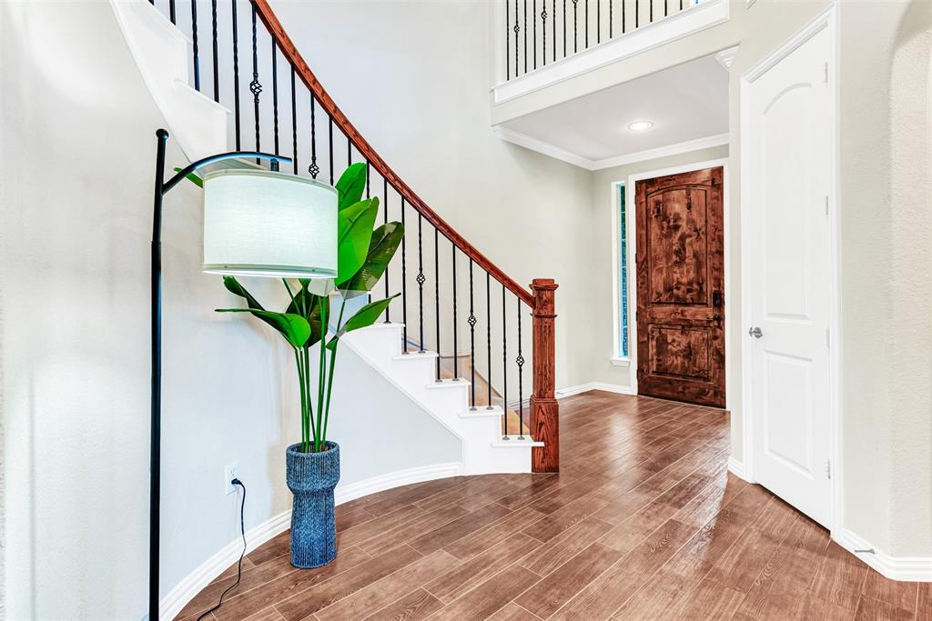 888 Arroyo Lane
