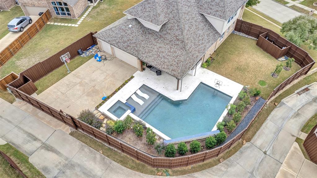 888 Arroyo Lane