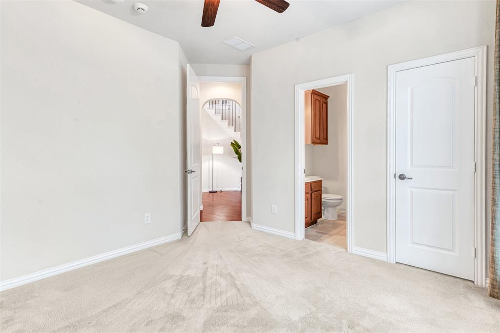888 Arroyo Lane