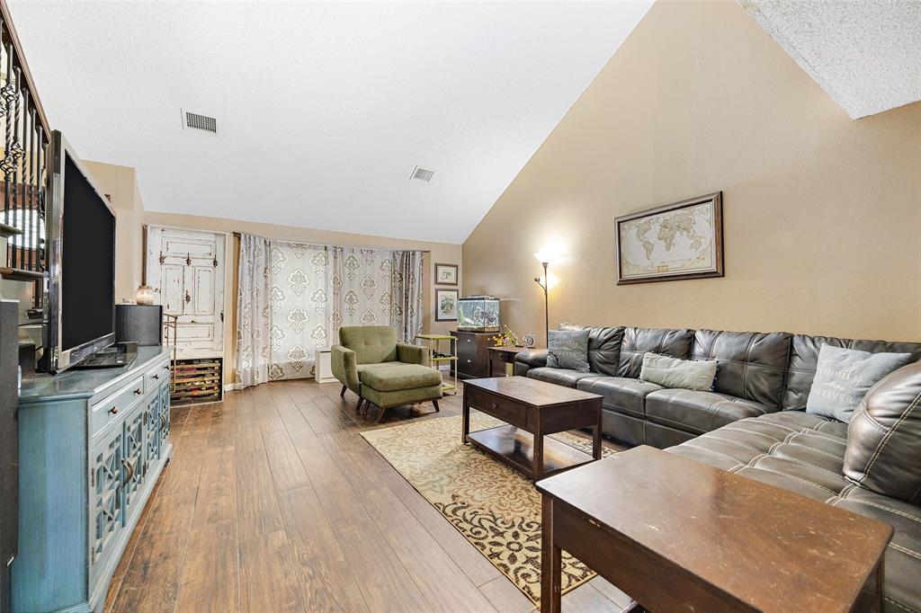 5218 Oak Springs Drive