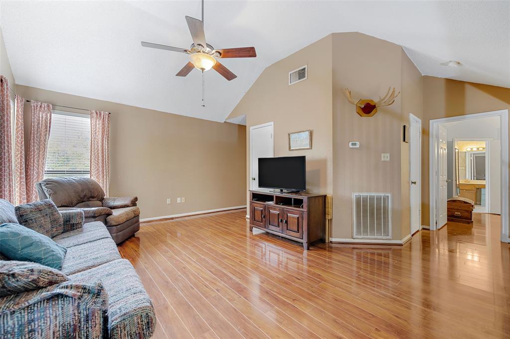 5218 Oak Springs Drive