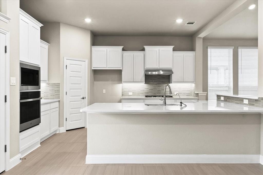 1621 Archmont Court