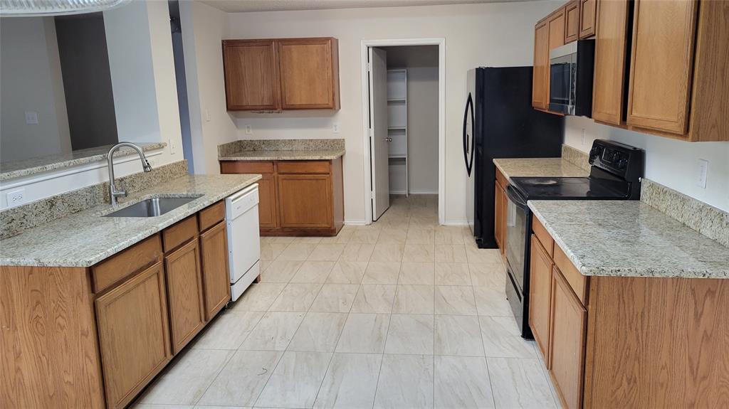 5501 Comanche Wells Drive