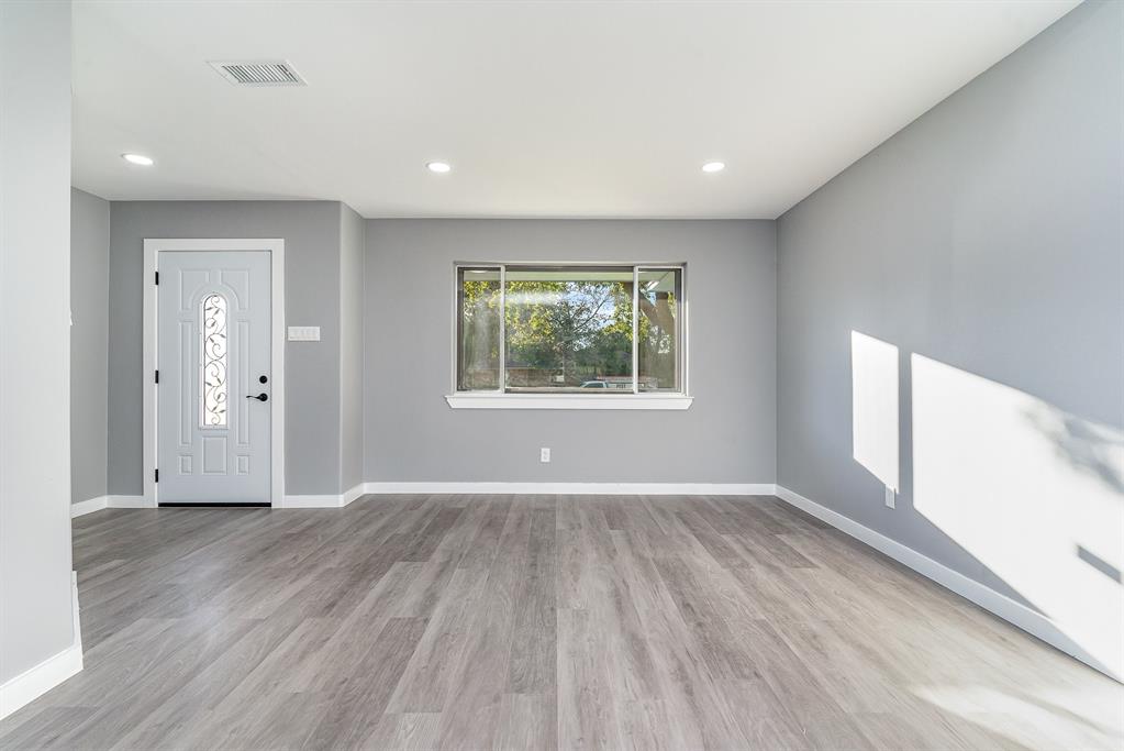 5614 Trailwood Drive