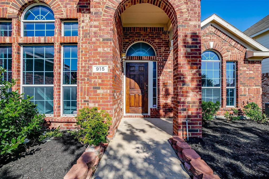 915 Peach Lane