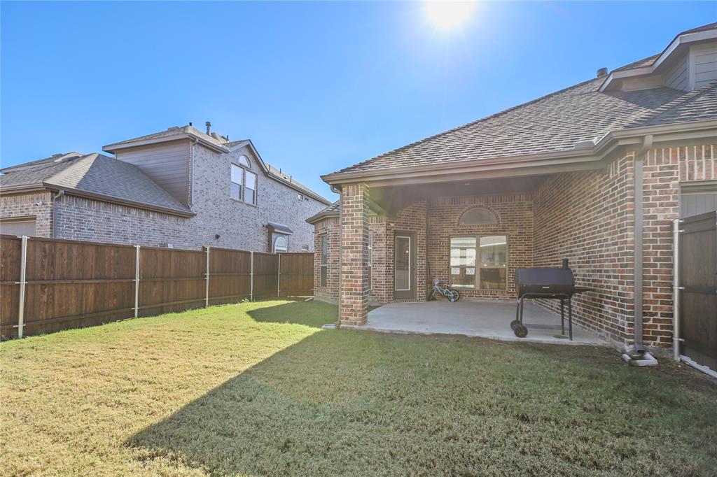 1052 Putnam Drive