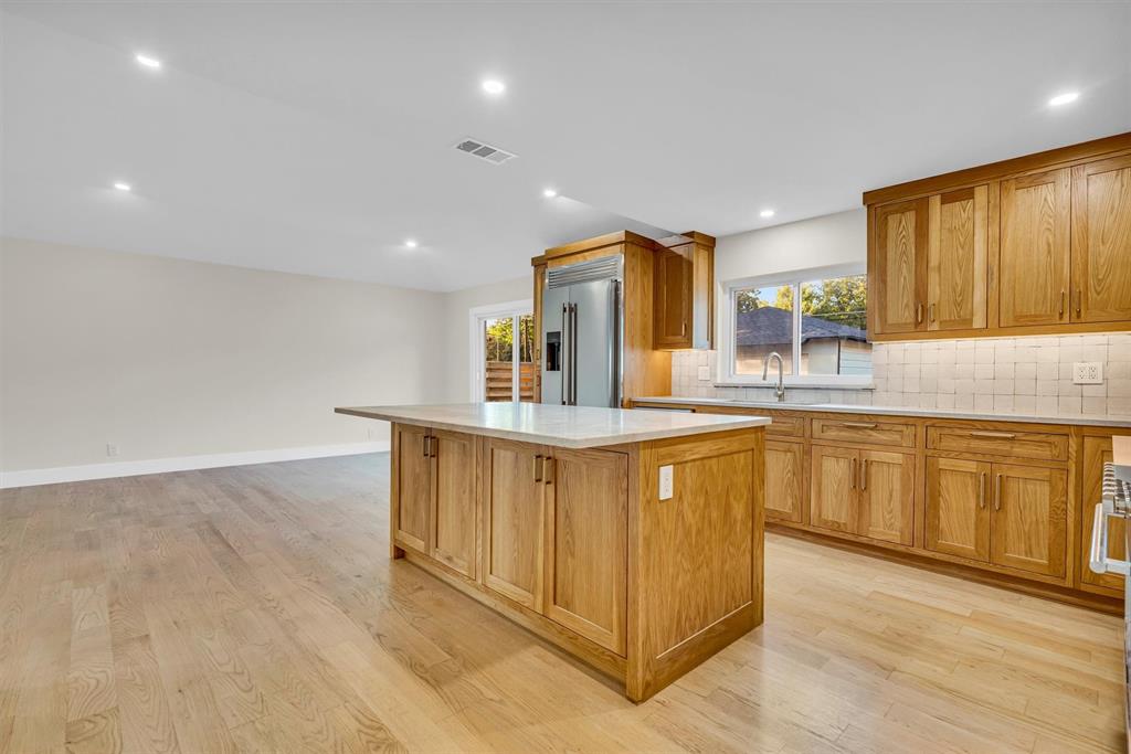 6411 Highgate Lane