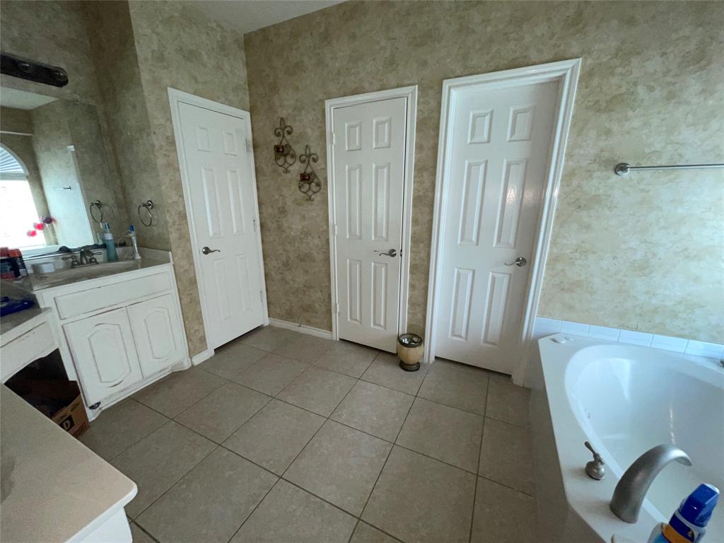 4437 Mallow Oak Drive