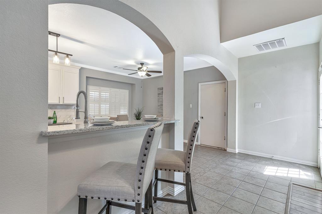 946 Bluffview Drive