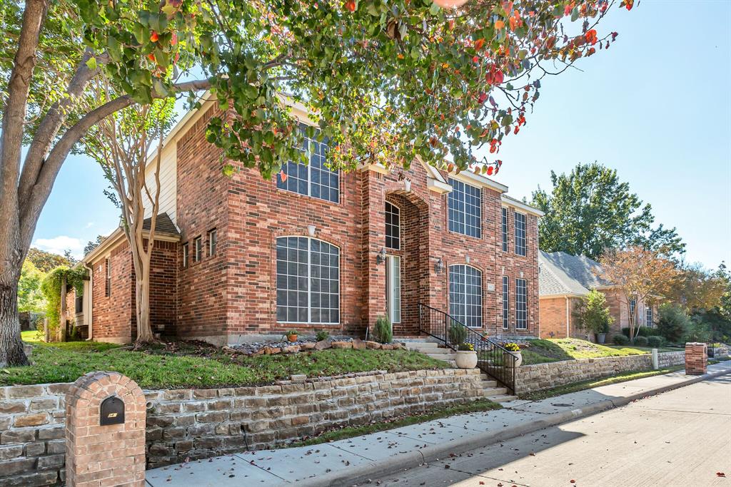 946 Bluffview Drive