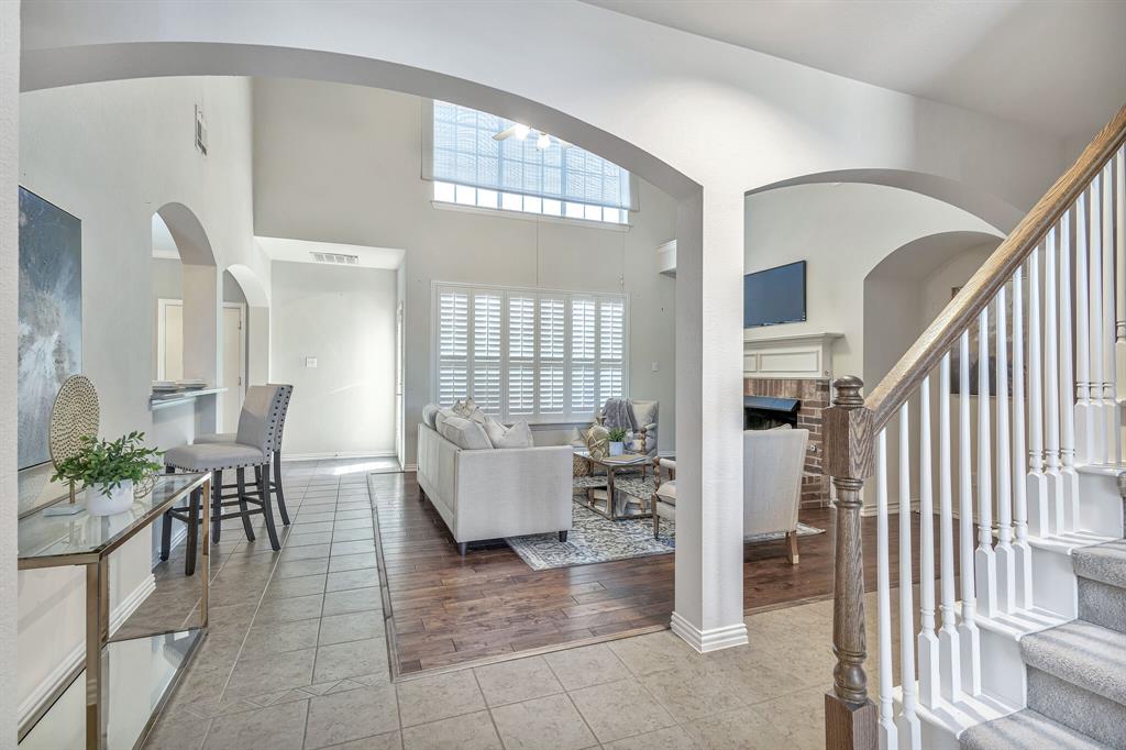 946 Bluffview Drive
