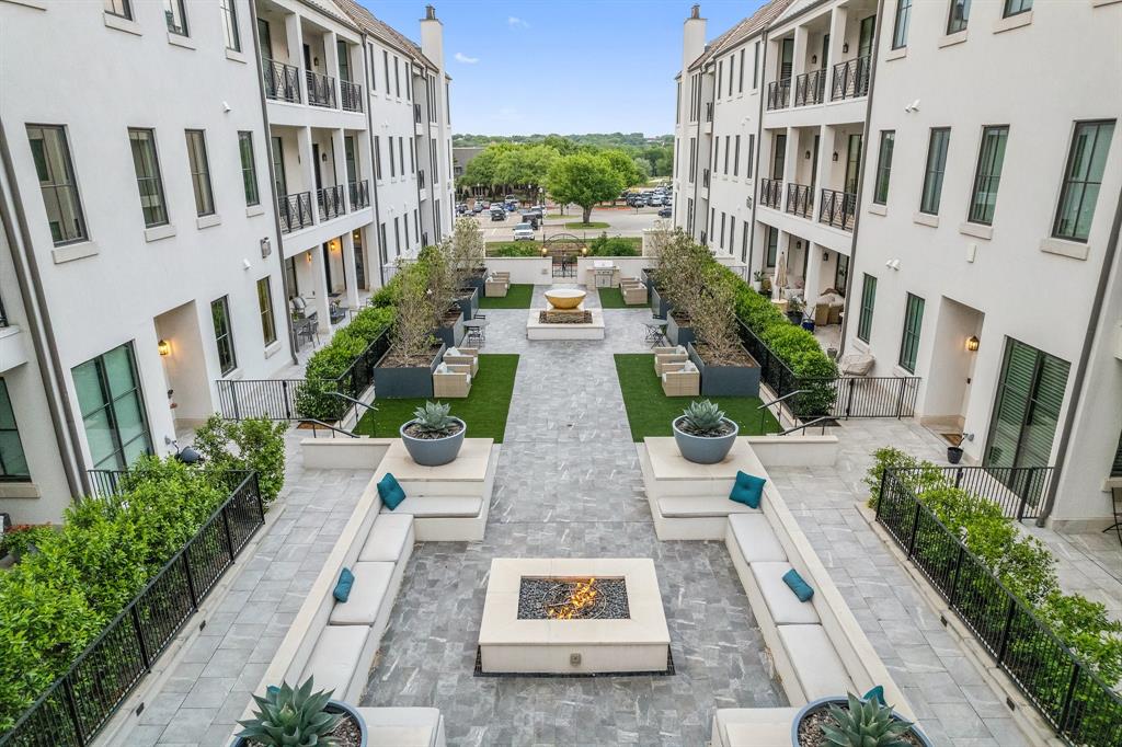 5270 Town And Country Boulevard, #114