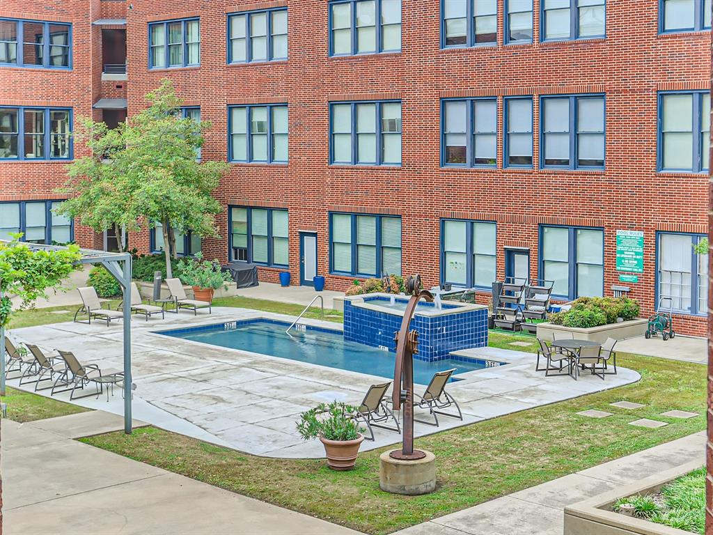2502 Live Oak Street, #220