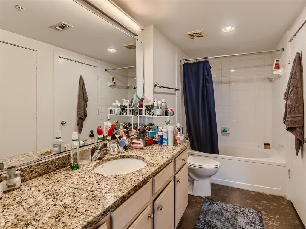 2502 Live Oak Street, #220