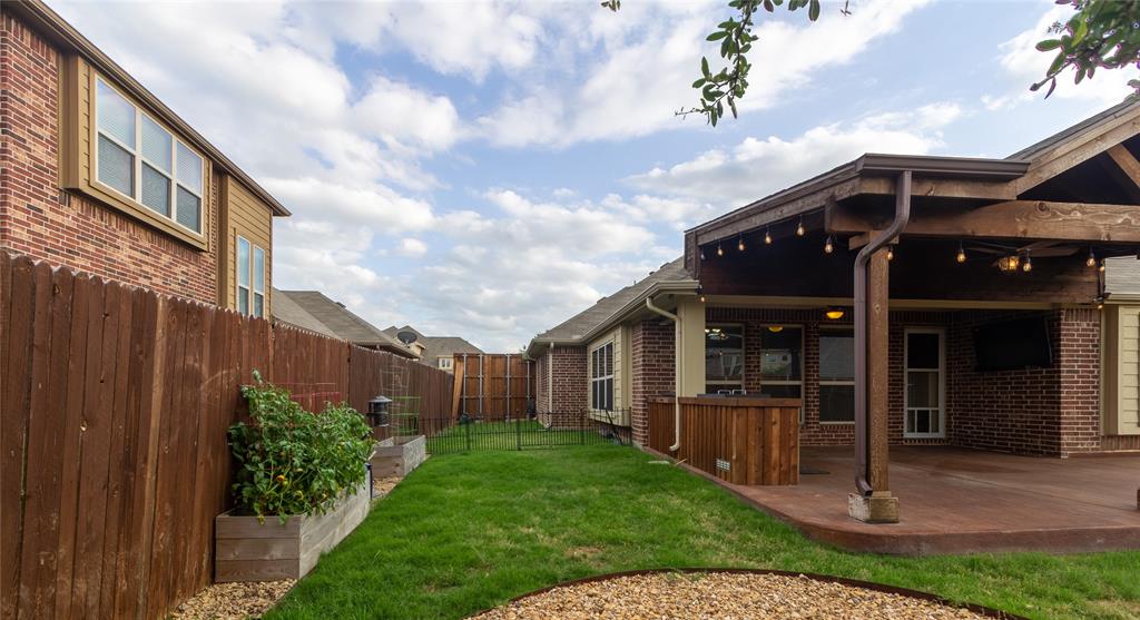 8213 Spitfire Trail