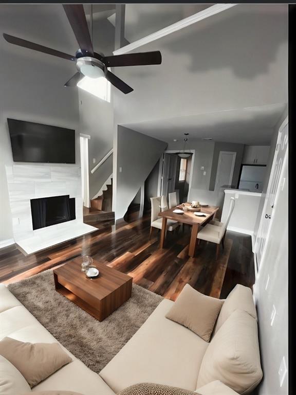 9819 Walnut Street, #204