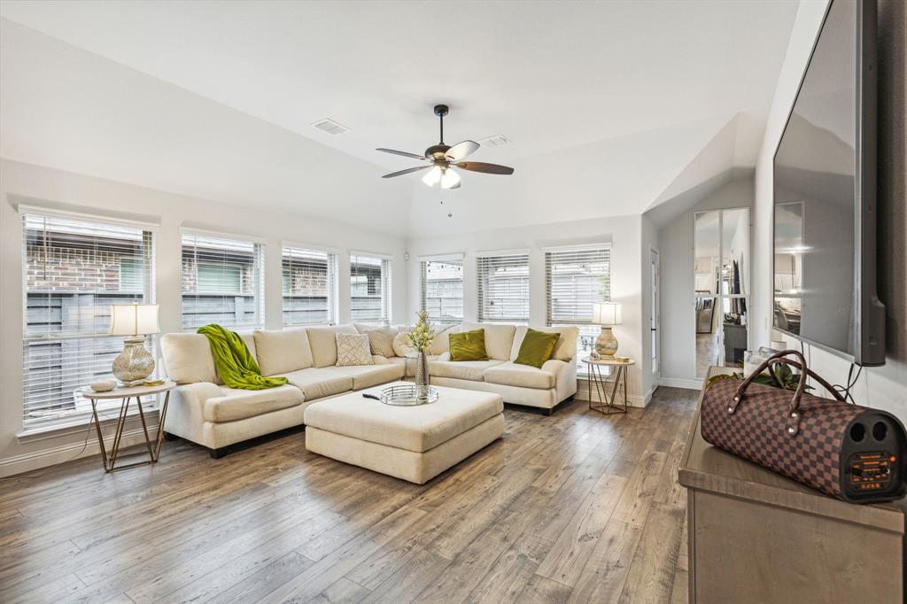 1217 Timber Grove Terrace