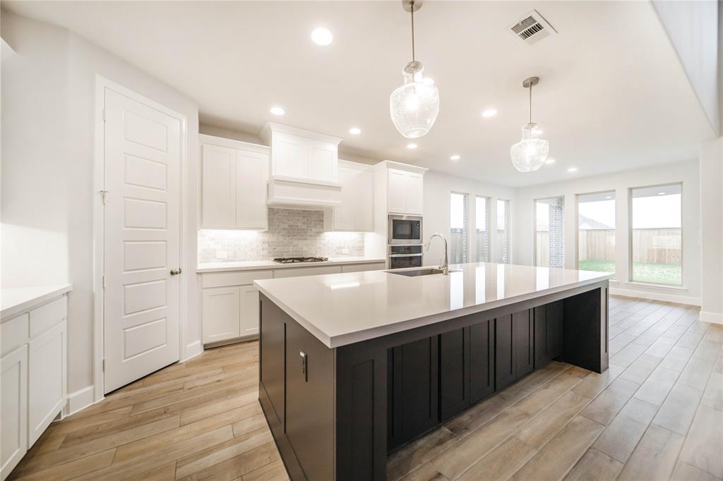 3016 Peartree Lane