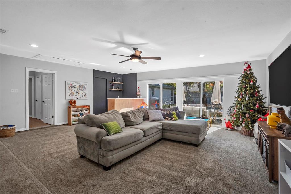 4100 Coral Circle