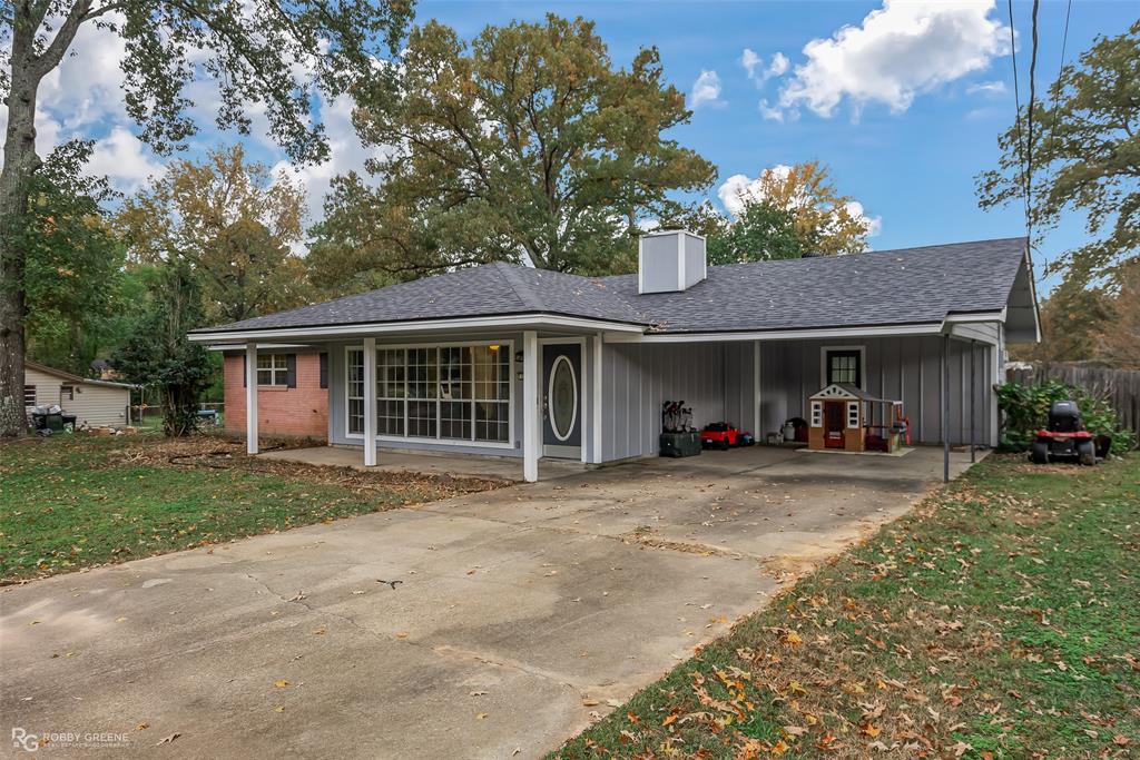 137 Lawrence Drive