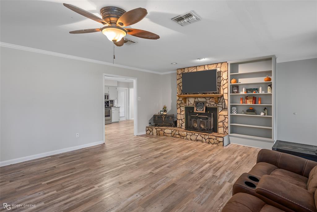 137 Lawrence Drive