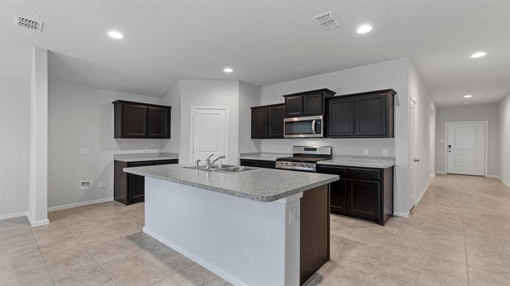 400 BEEKEEPER Drive
