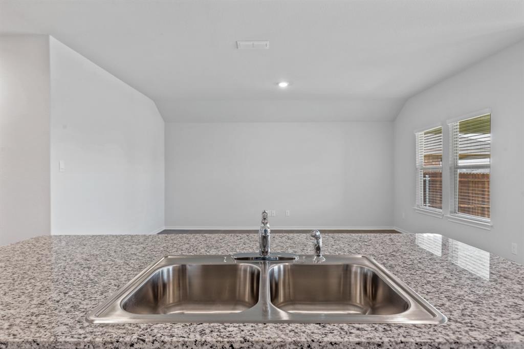 412 BEEKEEPER Drive