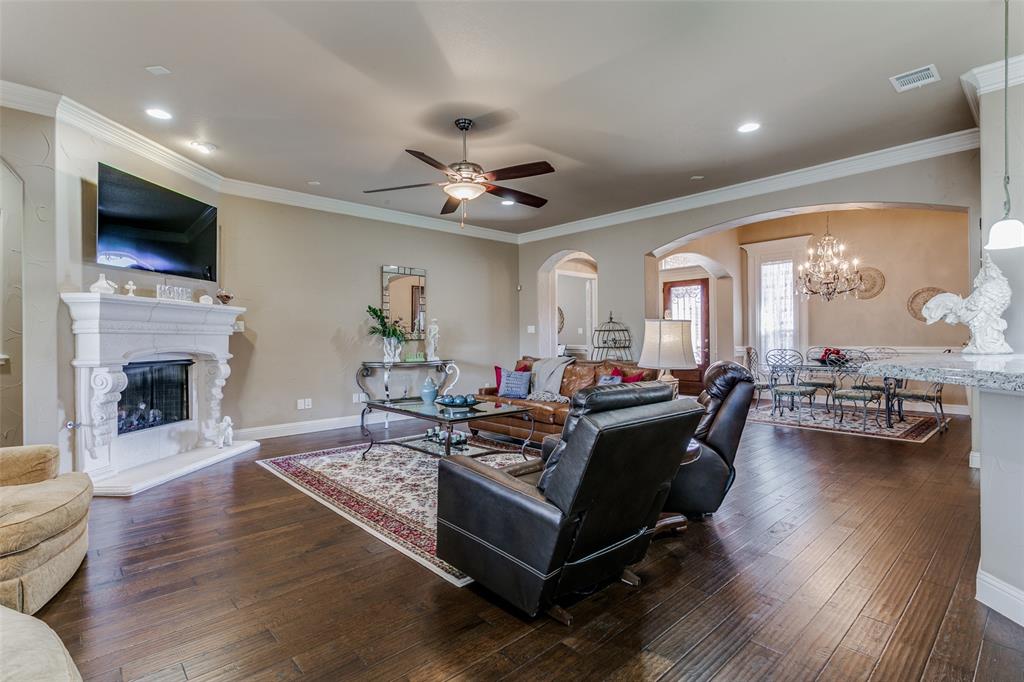 8613 Shadywood Lane