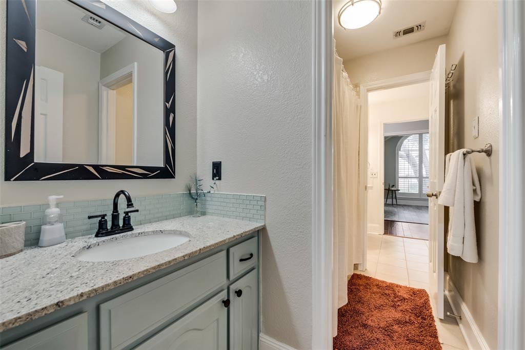 6628 Oakmont Court
