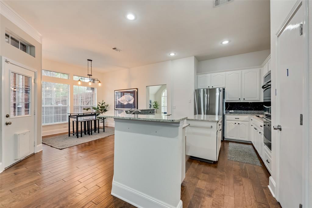 6628 Oakmont Court