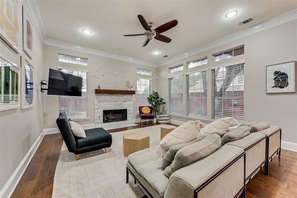 6628 Oakmont Court