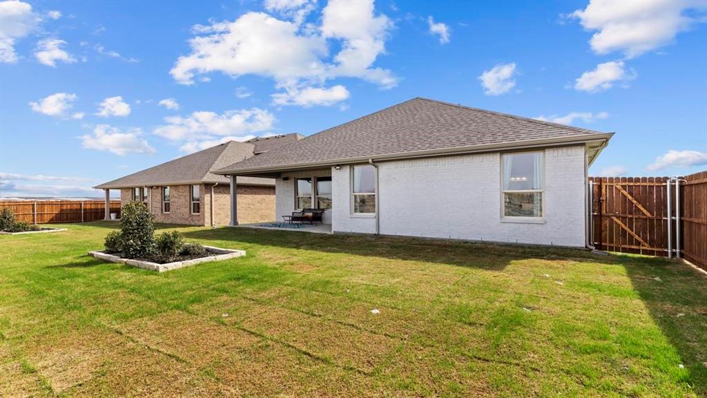 3041 LIONSGATE Drive