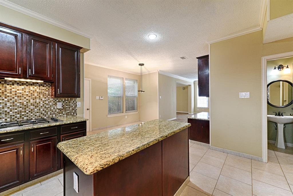 2513 Suntree Lane