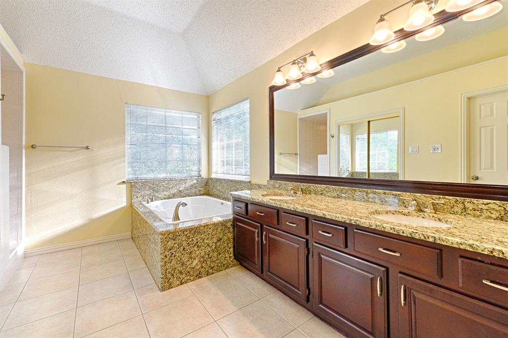 2513 Suntree Lane