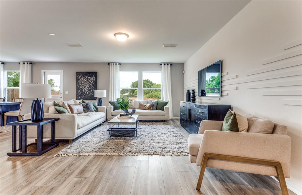 1911 Applewood Trail