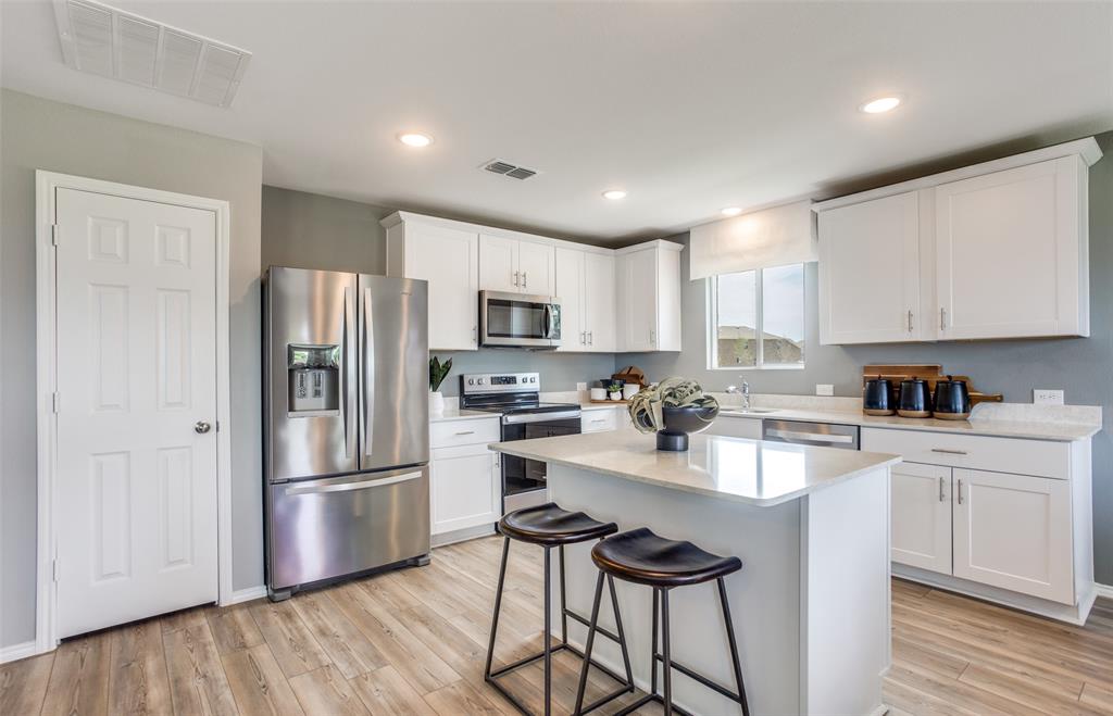 1911 Applewood Trail