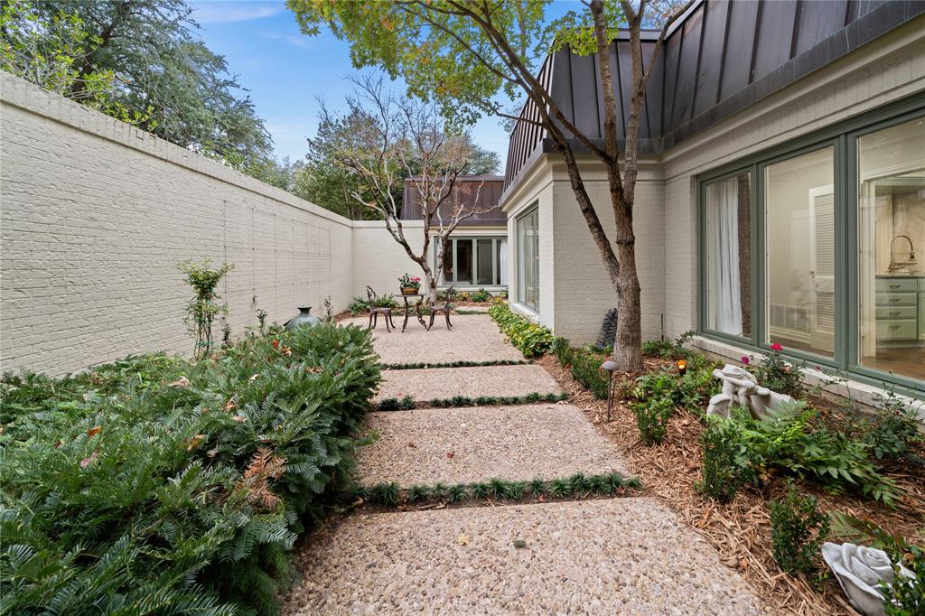 517 Rudman Road