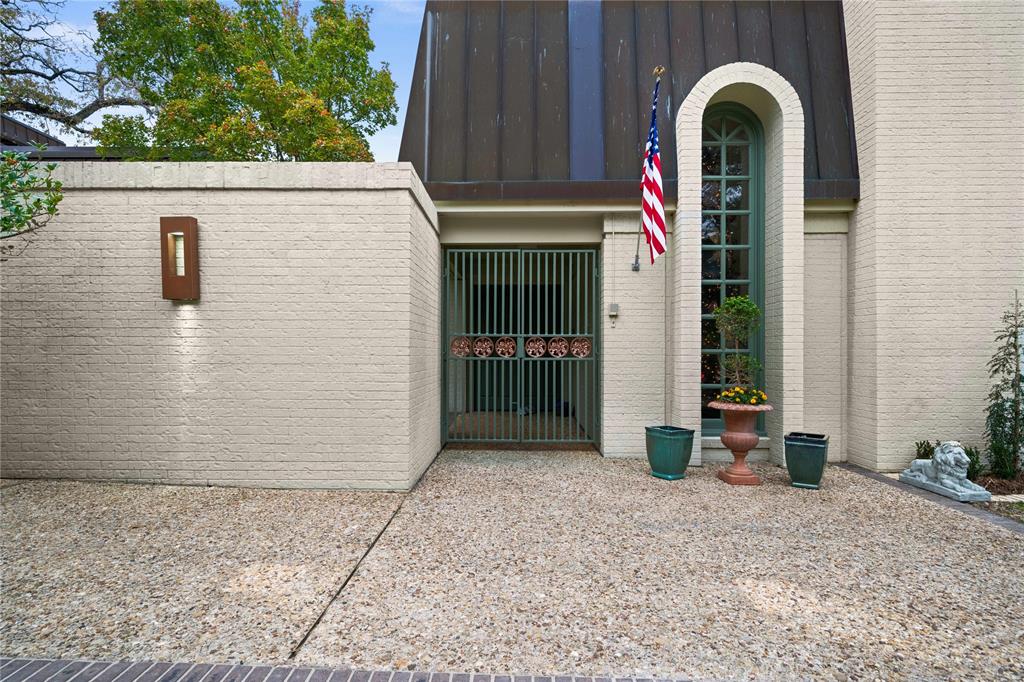 517 Rudman Road