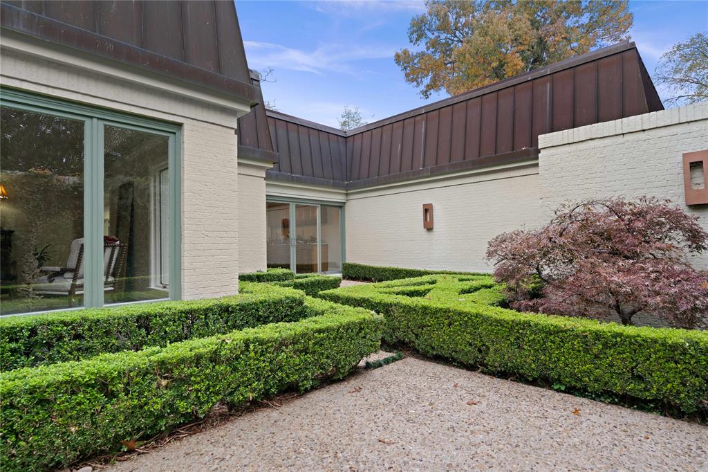 517 Rudman Road
